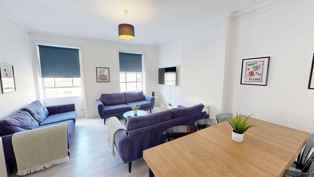 Flat 6, 83/85, Park Street BS1 5PJ