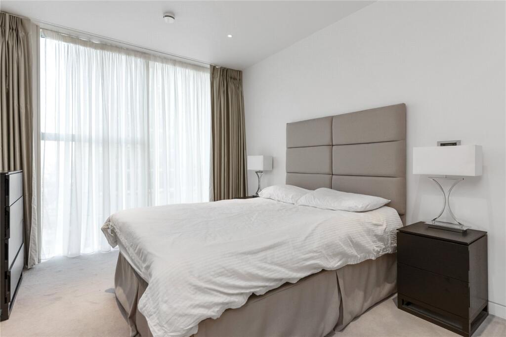 Apartment in London, Barbican, City of London - More