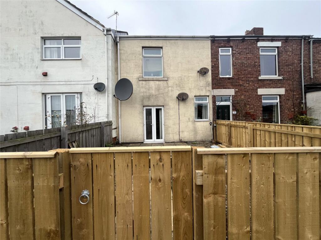 1-bed flat on Woodbine Terrace, New Kyo, Stanley, DH9, £42,000