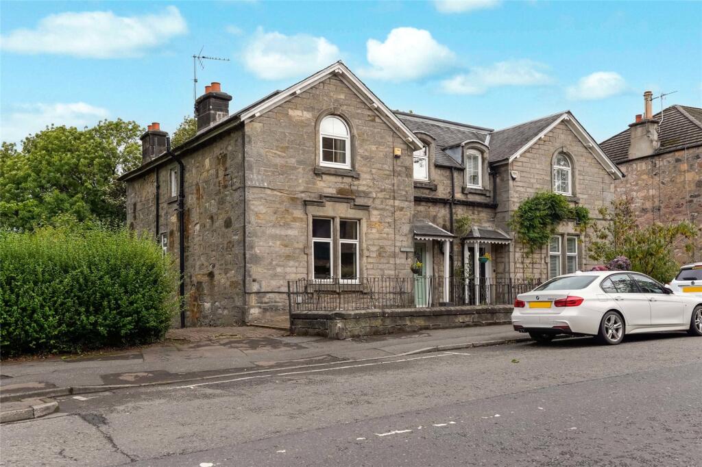 House in Falkirk