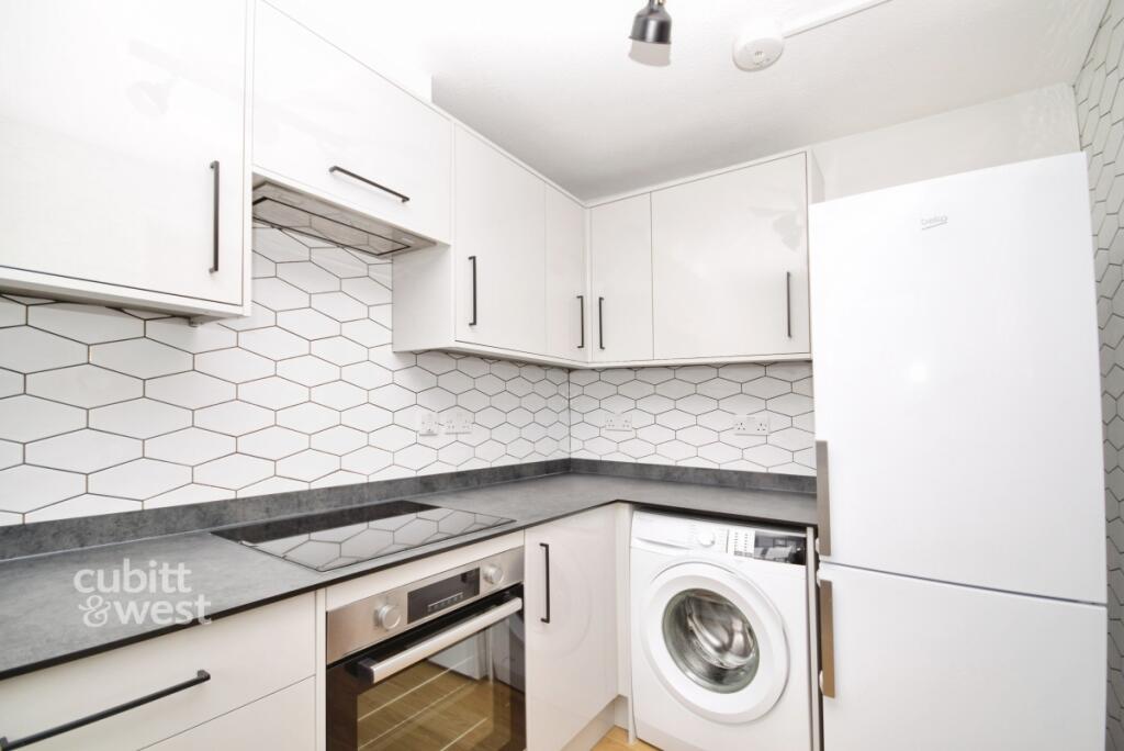 Main image of property: Bardsley Close, Croydon CR0