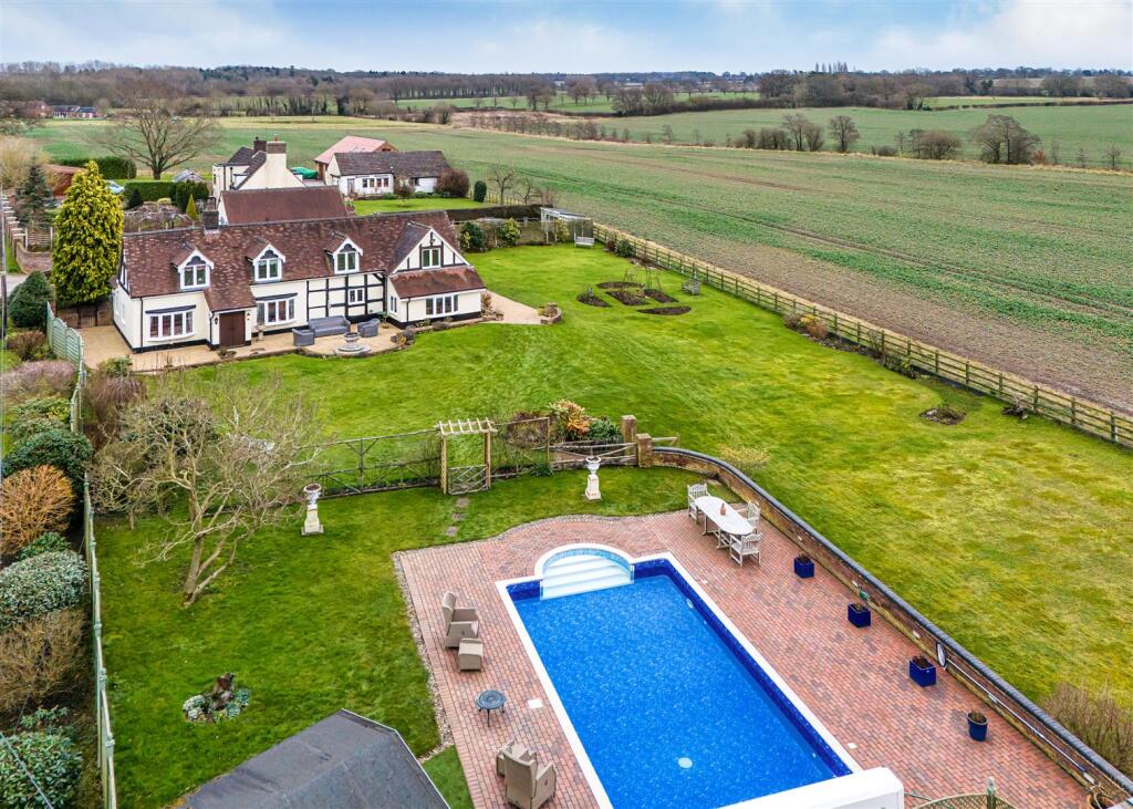 House in Wolverhampton - View 2
