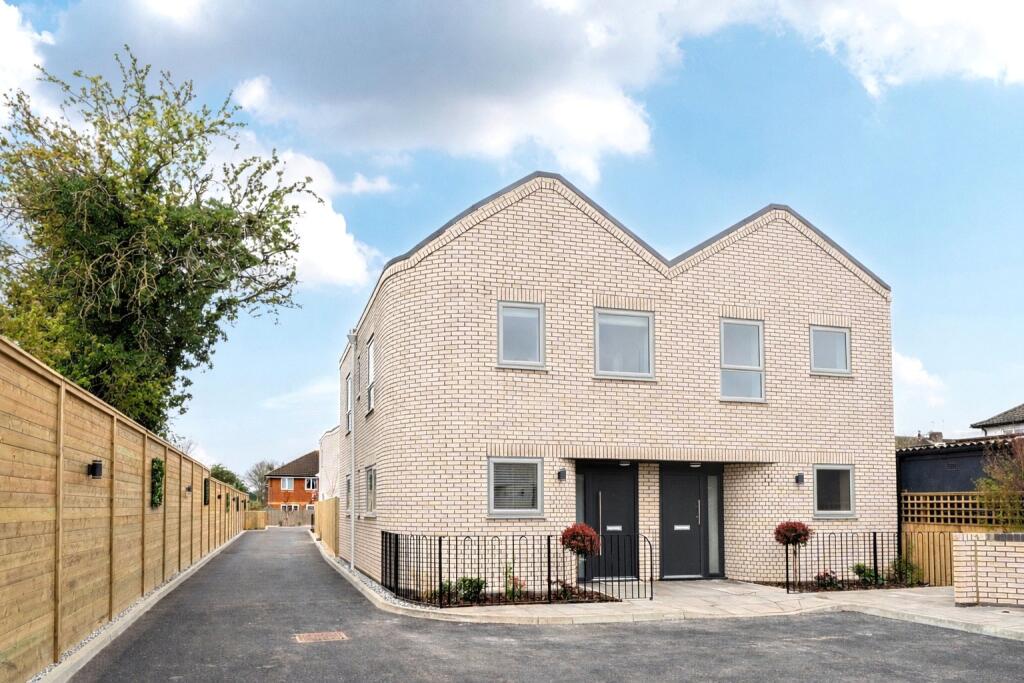 3-bed house on Rothbury Gardens, Isleworth, TW7, £650,000