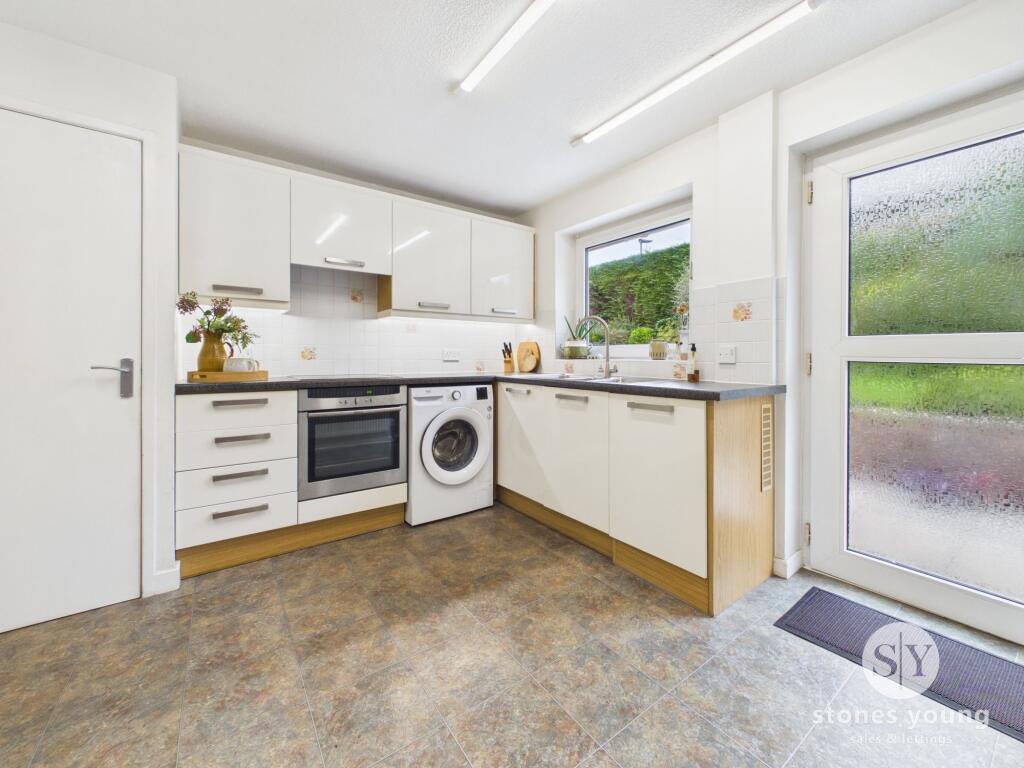 Meadowrise, Blackburn, BB2 photo 3