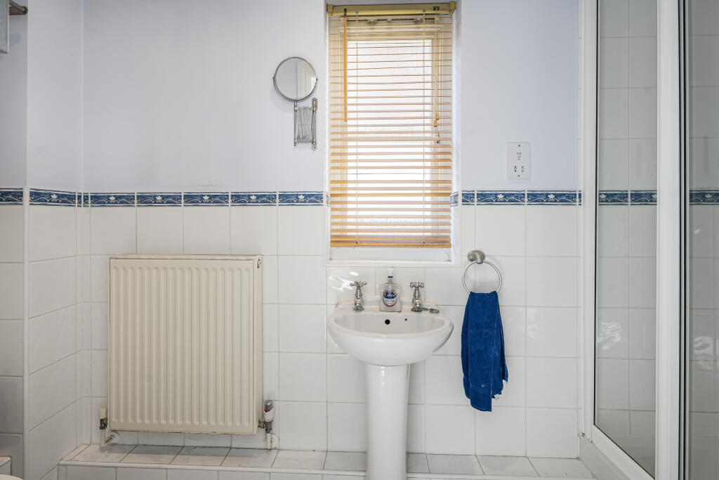 Additional image 11 of Canonsfield Road, Welwyn, AL6