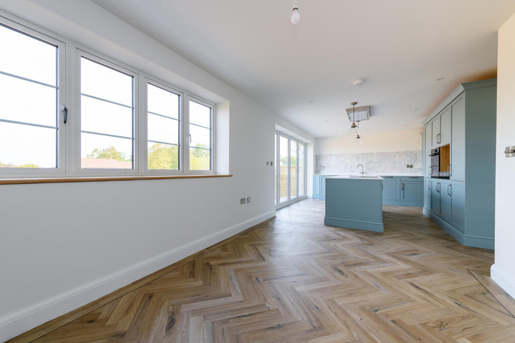 House in Taunton - View 4