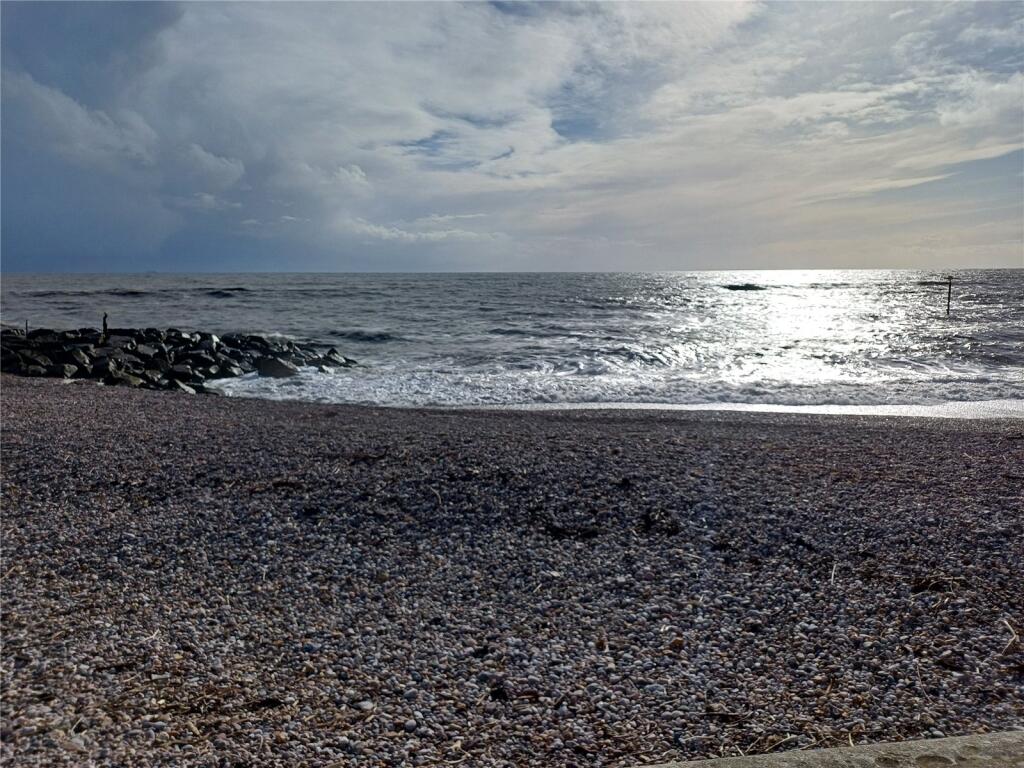 10, The Esplanade, West Bay, Bridport, DT6 photo 3