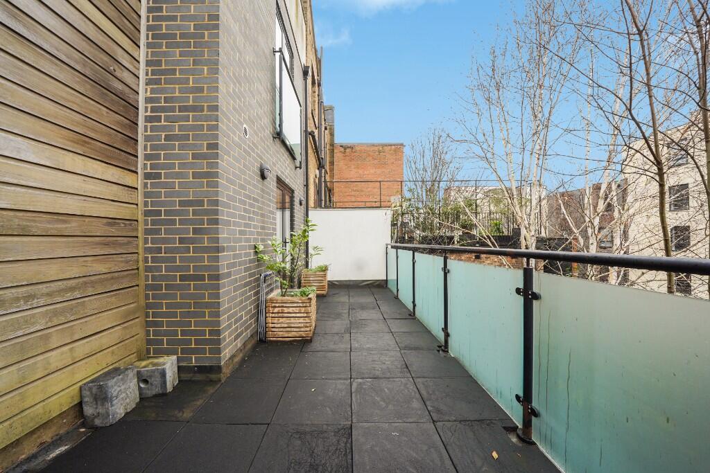 Main image of property: New Cross Road, London, SE14