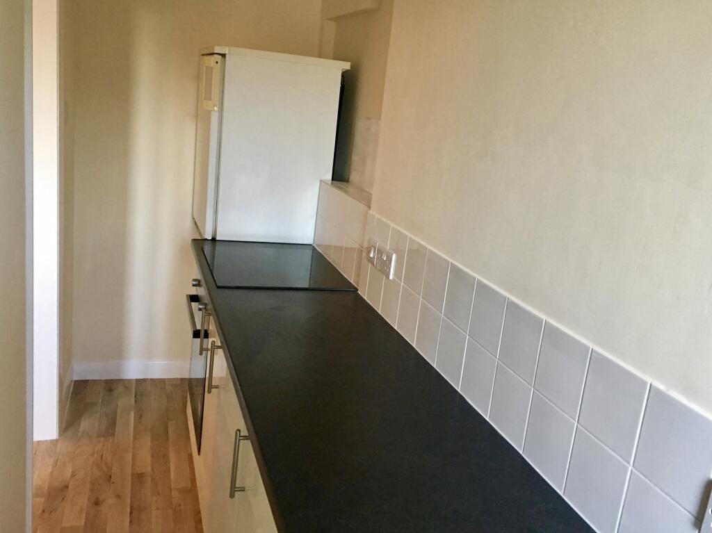 Apartment in Torquay - View 3
