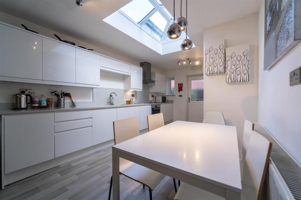 House in Birmingham, West Midlands - View 5