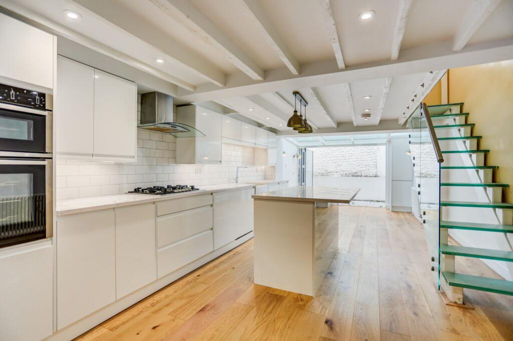 House in Hove, Brighton and Hove - View 3