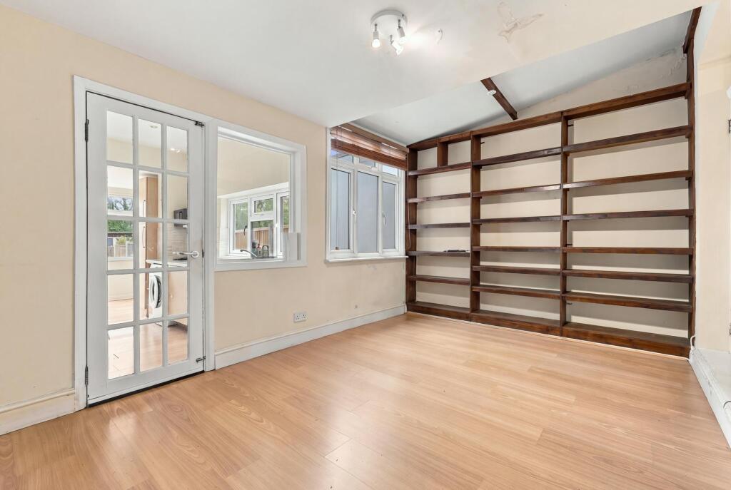 House in London - View 5