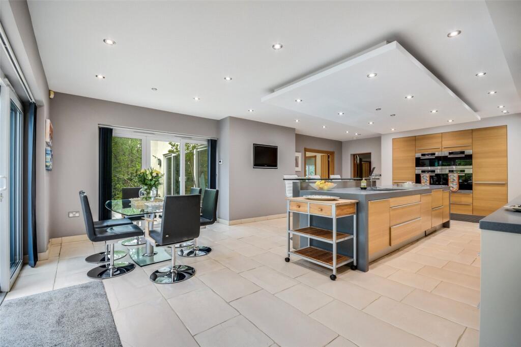 Riffhams Chase, Little Baddow, Chelmsford, CM3 - More