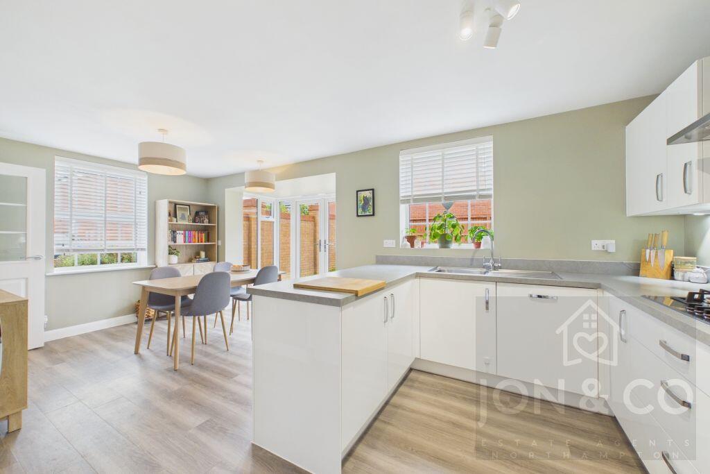 House in Northampton - View 4