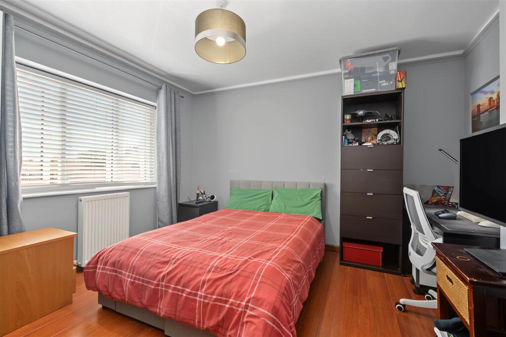 House in Gedling, Bestwood Village - More