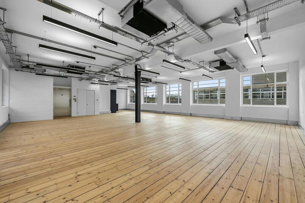 OLBC74WhiteLionStreet9.jpg