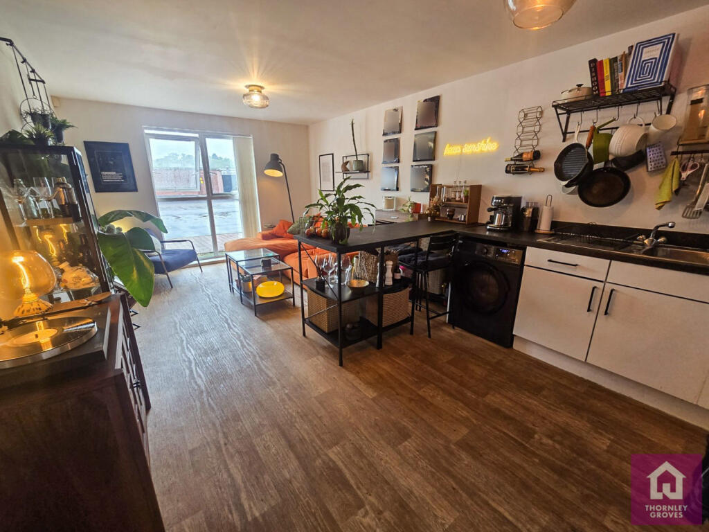 Apartment in Chester, Hough Green, City of Chester - View 2