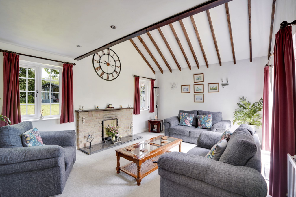 Bridge Street, Moulton, CB8 - View 3