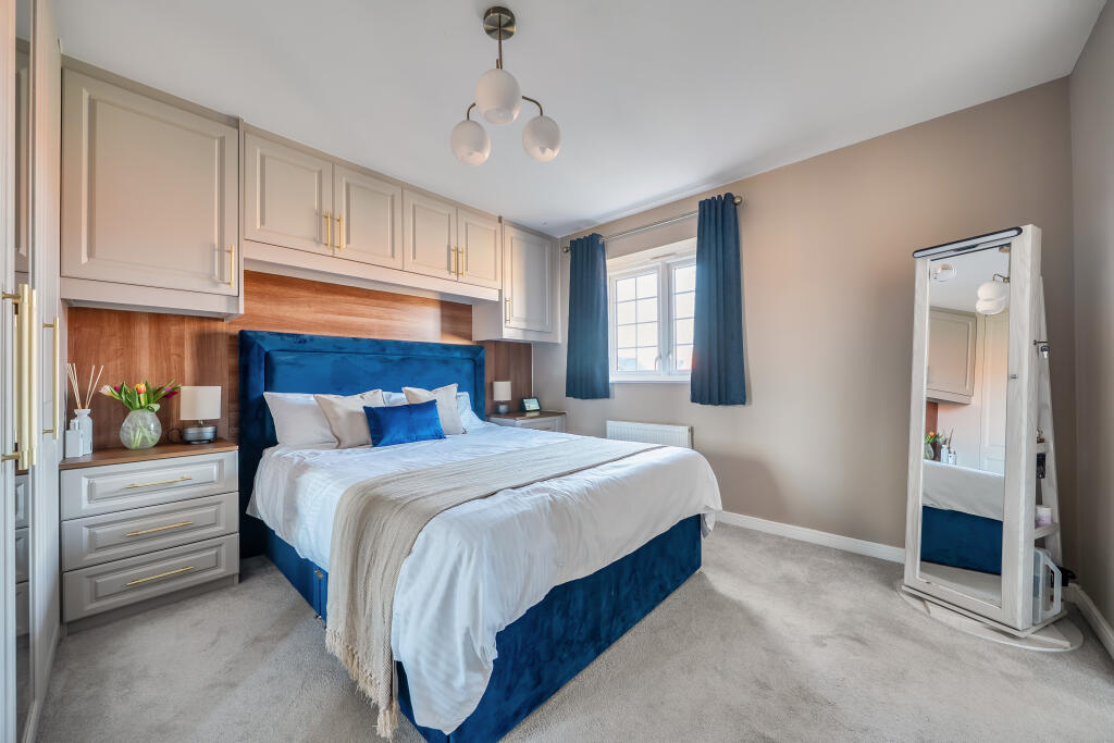 House in Tonbridge - More