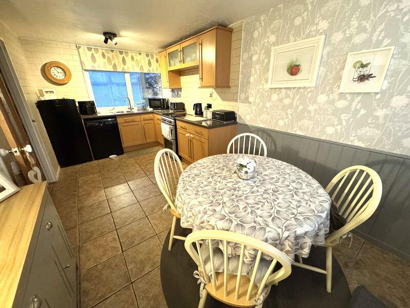 Kingswood Road, Nuneaton photo 4
