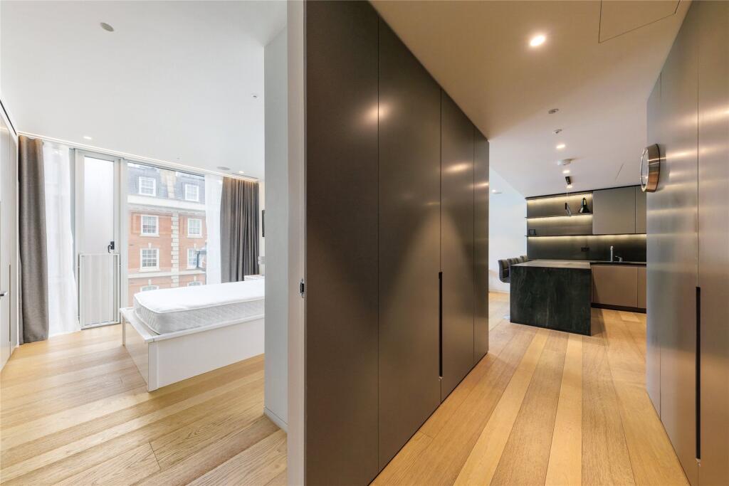 Apartment in London - More