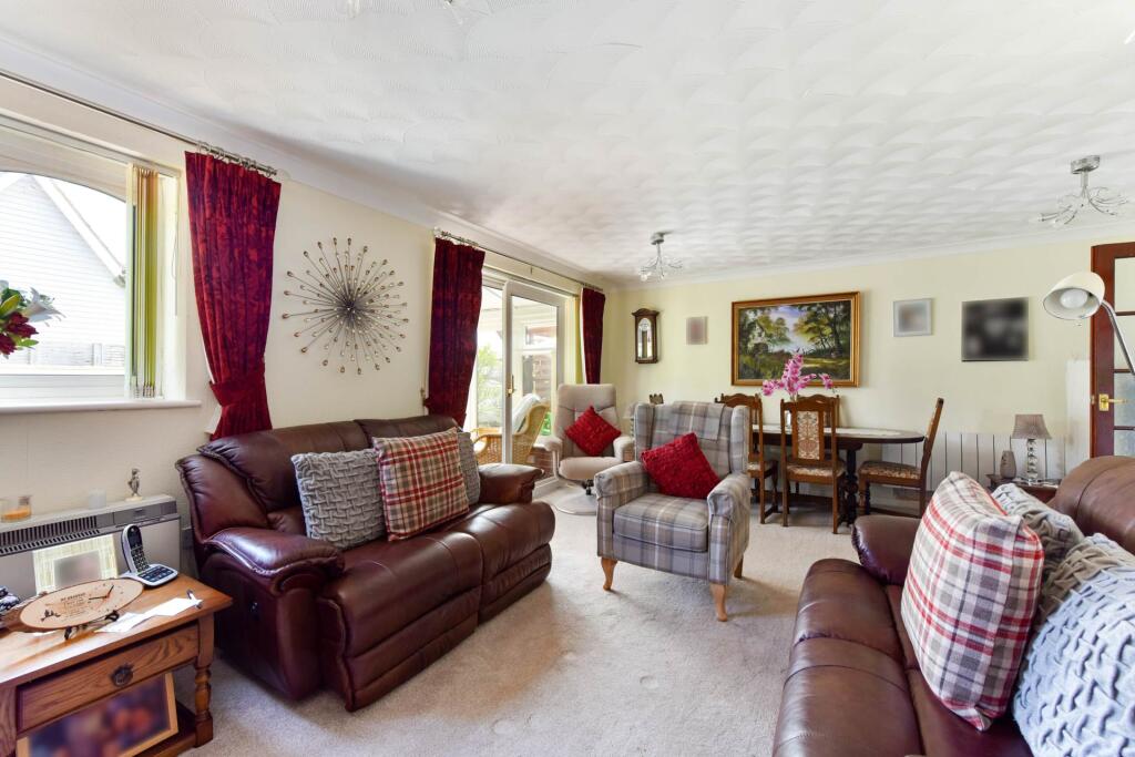 Westerley Gardens, West Wittering, West Sussex, PO20 photo 2