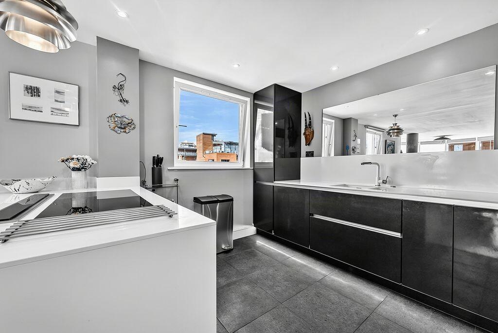 Apartment in Portsmouth - View 3