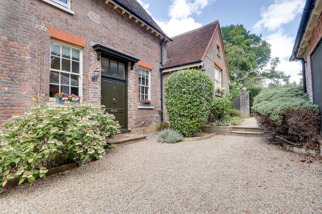 Main image of property: Cheverells House, Cheverells Green, Markyate, St Albans AL3
