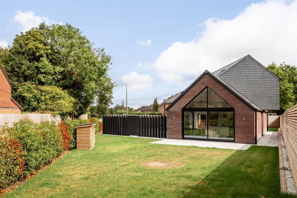 House in Redhill - More