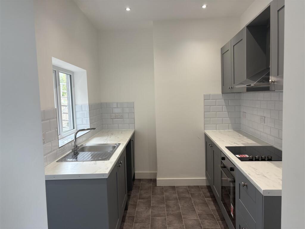 Leeming Lane South, Mansfield Woodhouse, Mansfield photo 2