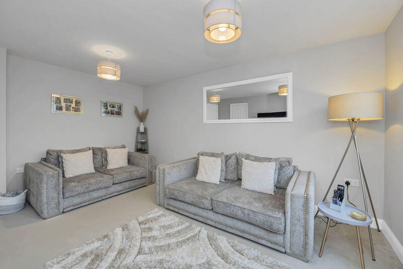 Great Hall Drive, Bury St. Edmunds photo 2
