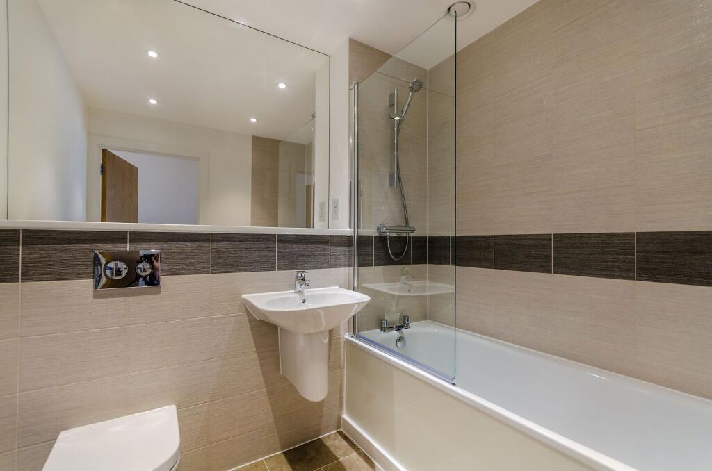 Apartment in Guildford - More