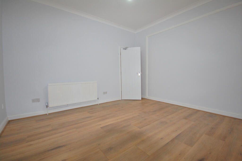 House in London - View 3