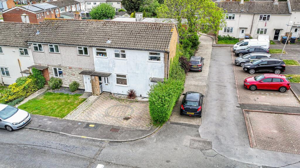 Hookfield, Harlow - View 2