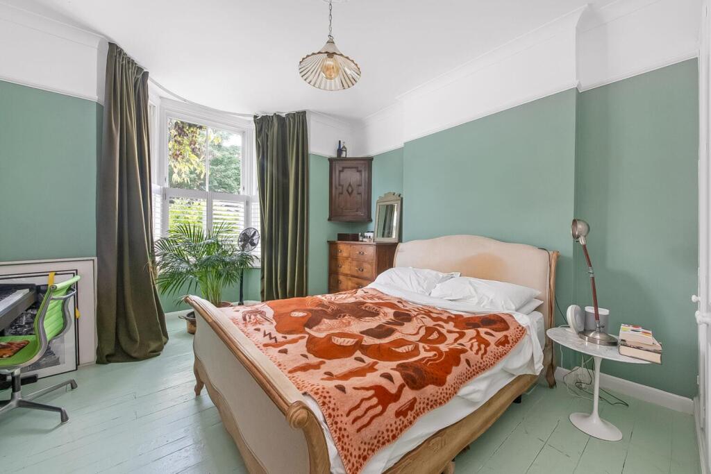 Main image of property: Derwent Grove, East Dulwich, London, SE22
