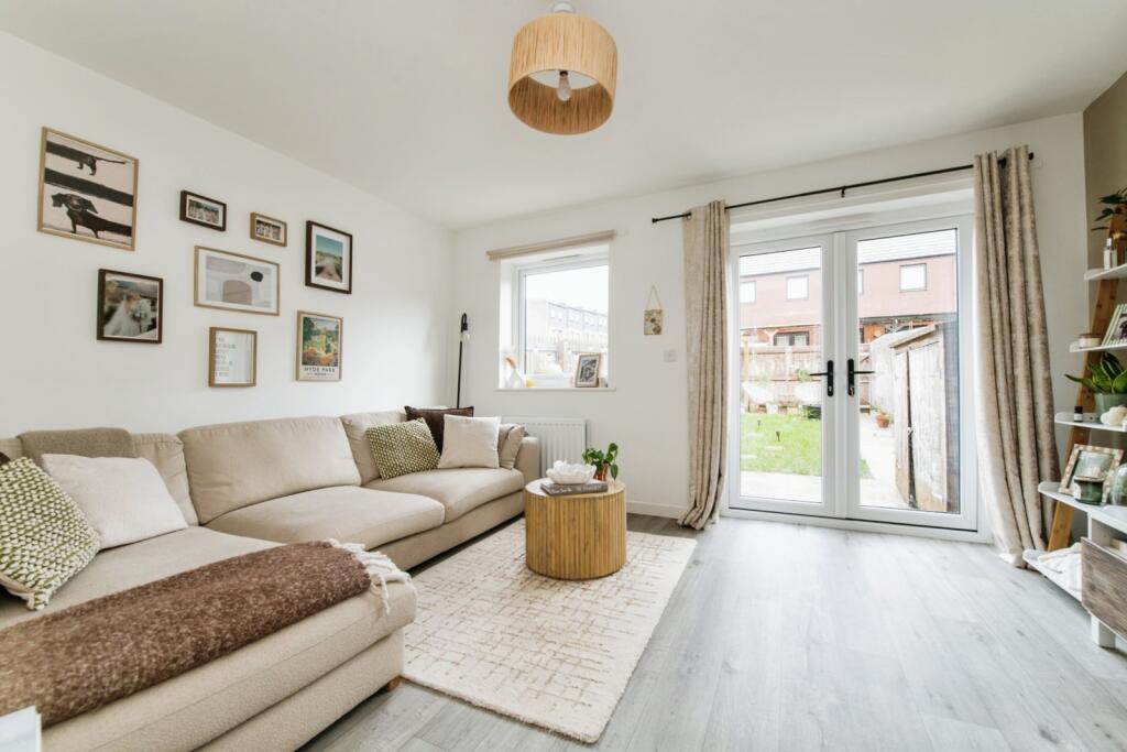 Quartz Row, Exeter, Devon, EX4 photo 2