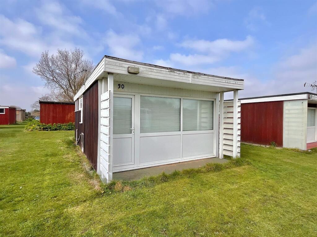 2-bed other on Newport, Hemsby, Great Yarmouth, £36,000