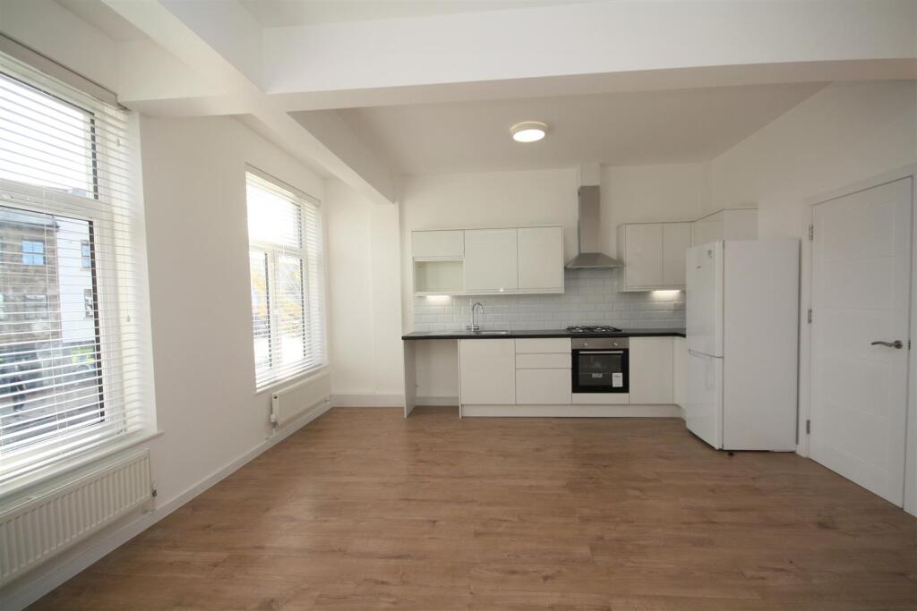 Main image of property: Turners Hill, Cheshunt