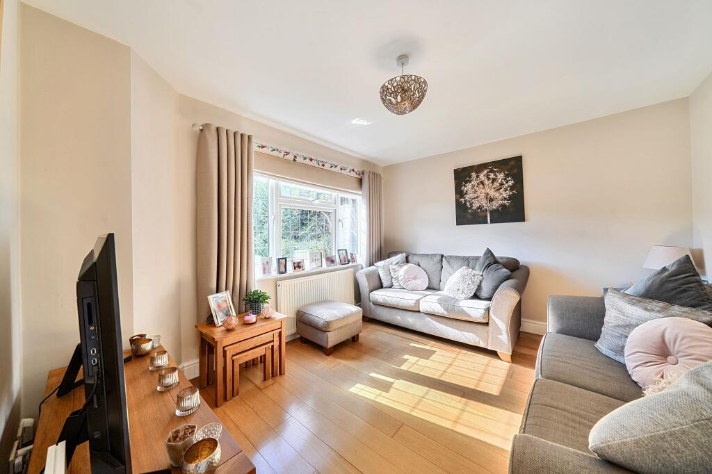 House in London - View 3