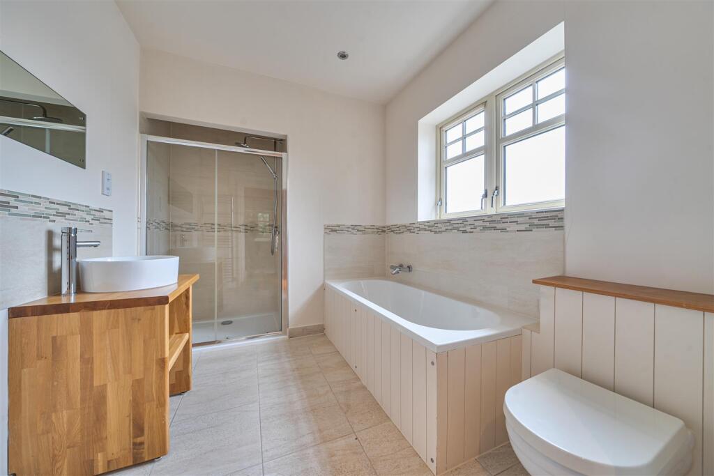 Additional image 7 of Stratford Road, Henley-In-Arden