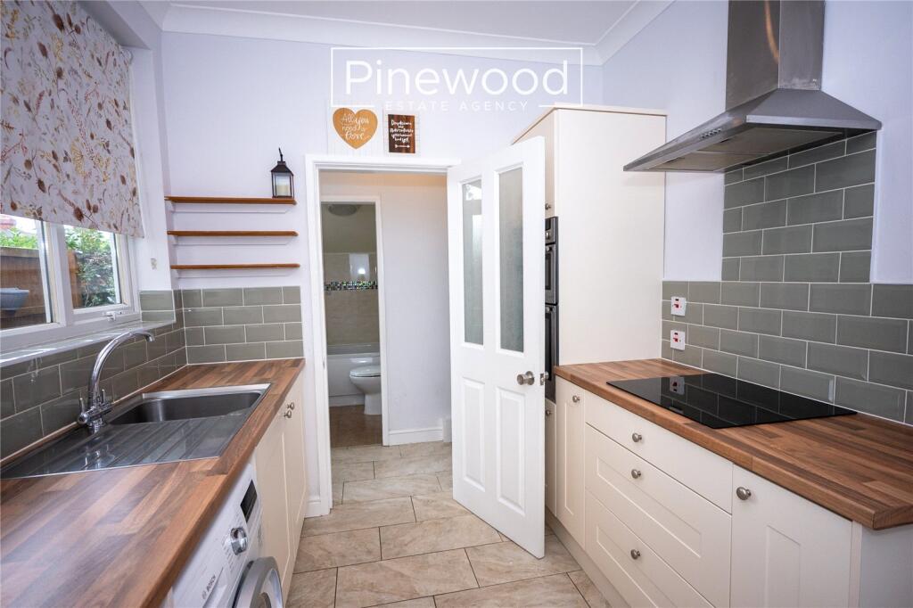 House in Sandycroft, Queensferry - More