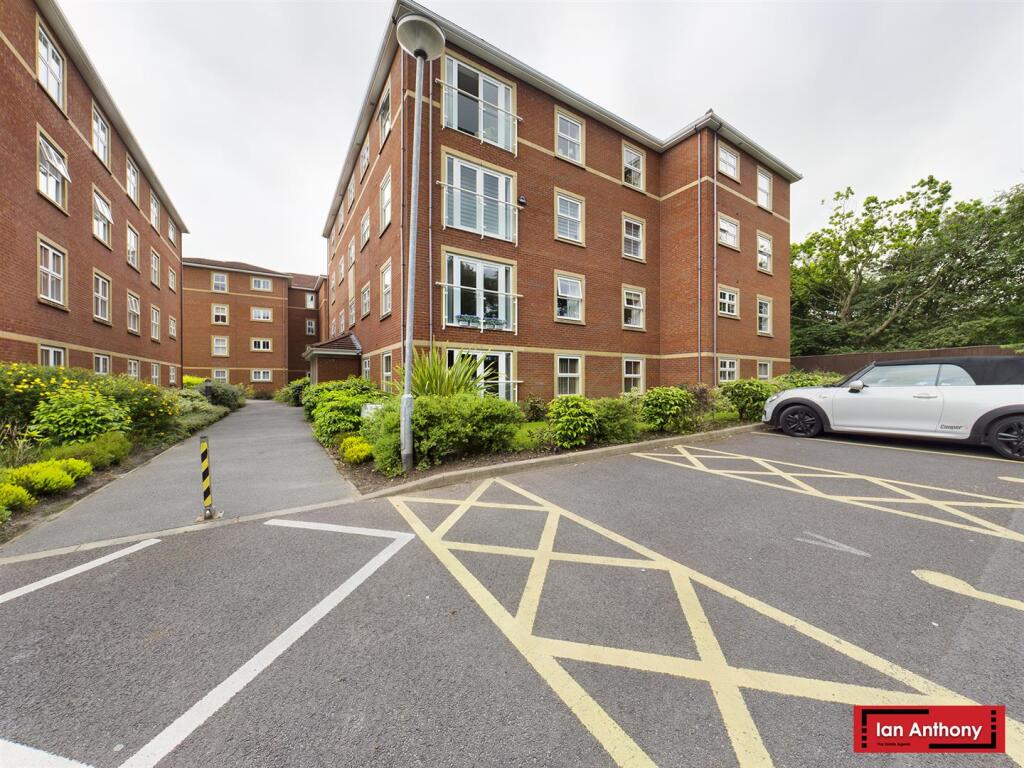 Main image of property: St James House, Aughton Park Drive, Aughton, L39 5RL