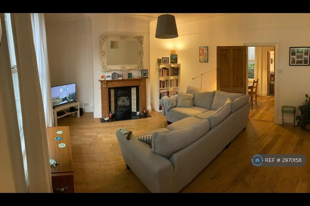 Main image of property: Heddon Place, Leeds, LS6
