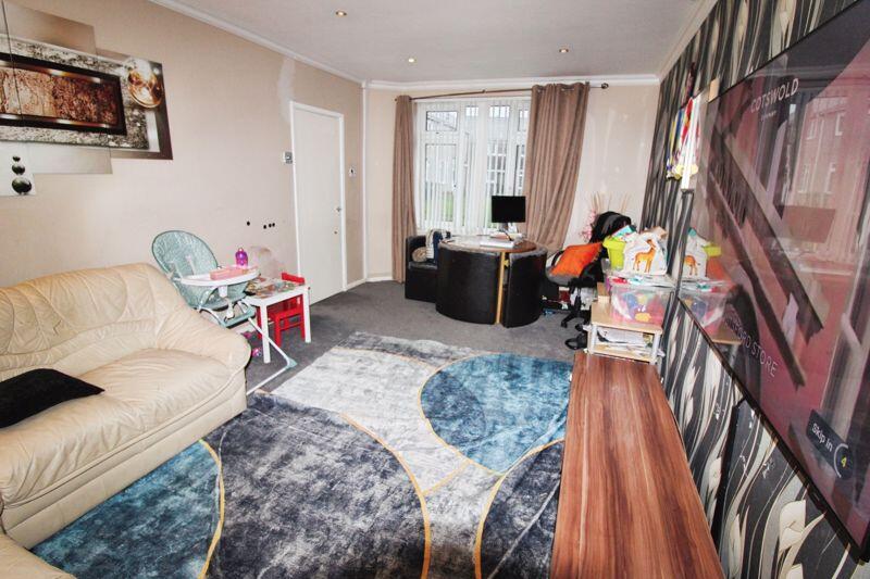 Mersey Close, Whitefield, Manchester photo 4