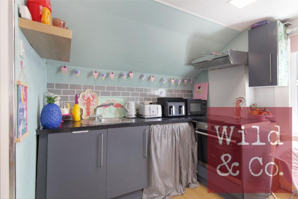 Apartment in London, Lower Clapton, Clapton - More