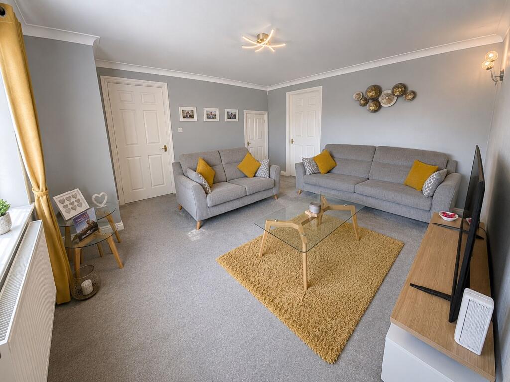 18 Gellideg Isaf Rise, Maesycwmmer, CF82 photo 4