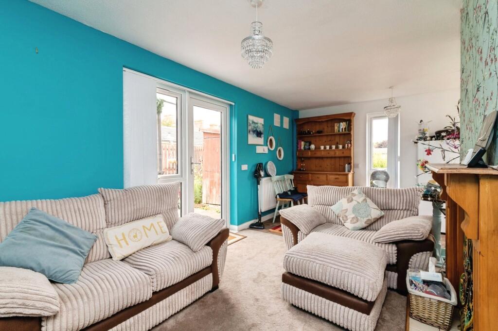 House in Gedling, Nottinghamshire - View 5