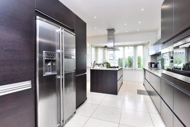 House in London - View 5