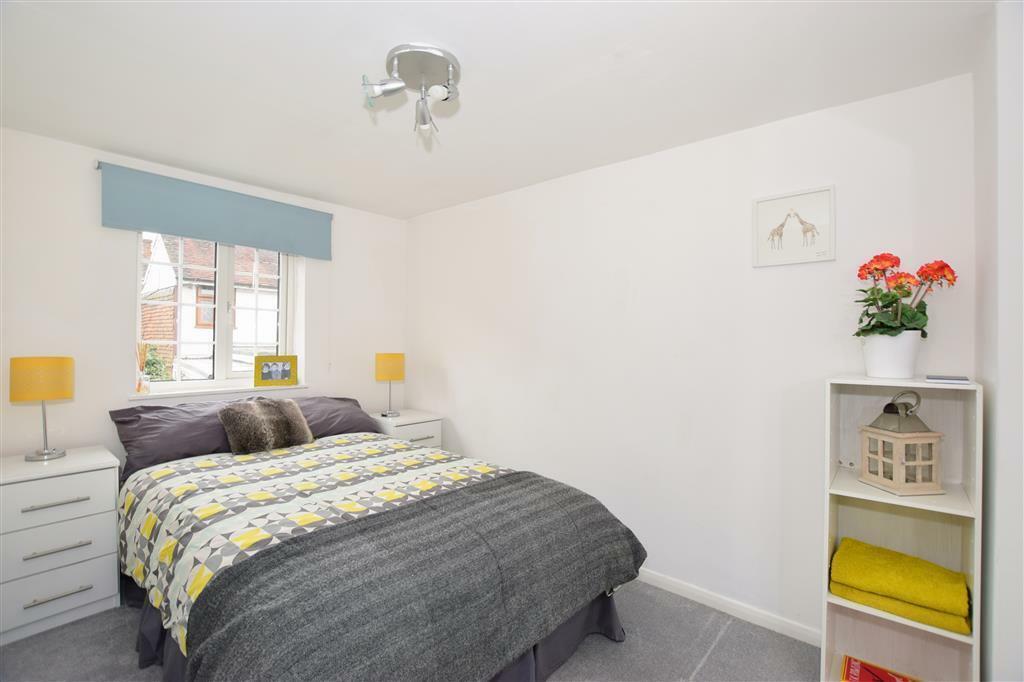 House in East Grinstead, North End - More