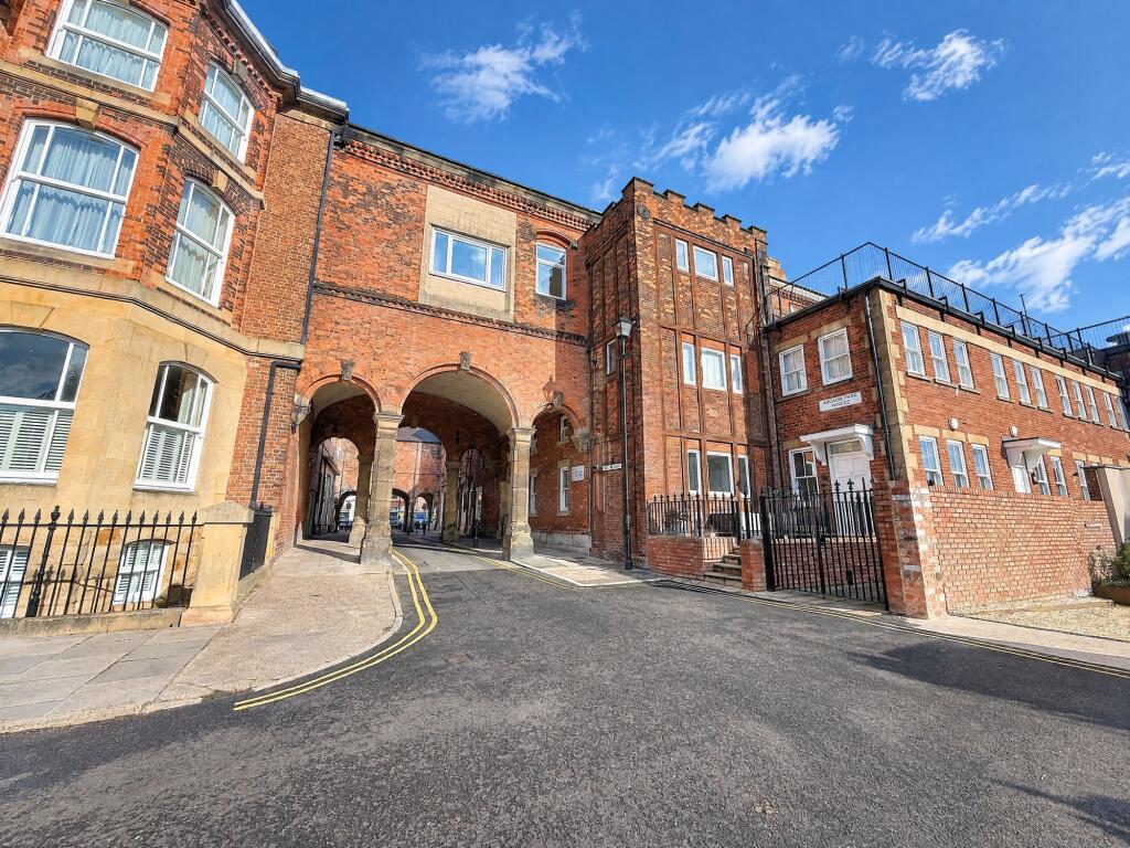 1-bed flat on Arcade Park, Tynemouth, NE30, £280,000